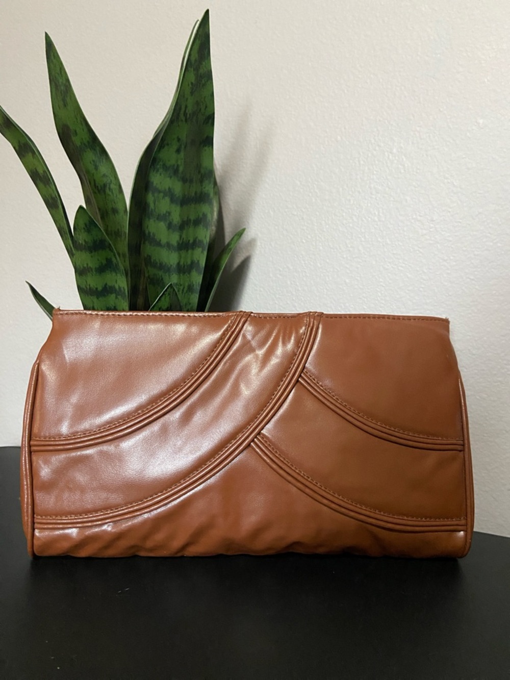 Vintage Attar Classic Women's Tan Leather Clutch